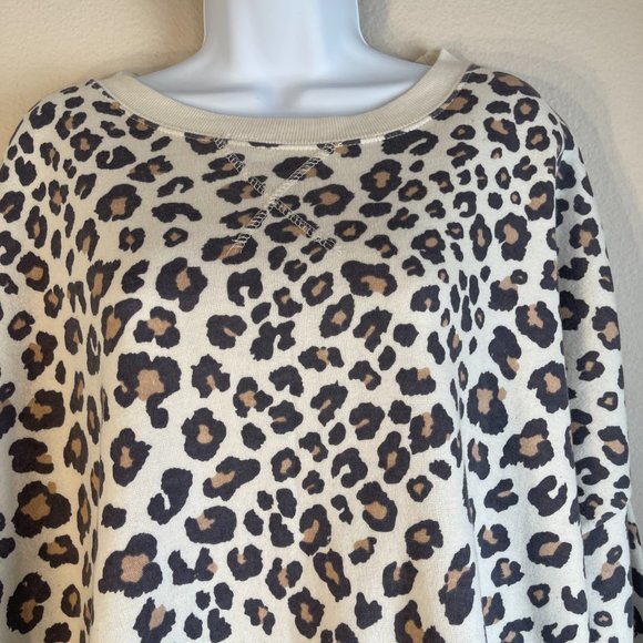 Ocean Drive Clothing Cheetah sweatshirt oversized Cream size L NWT - Picture 4 of 14